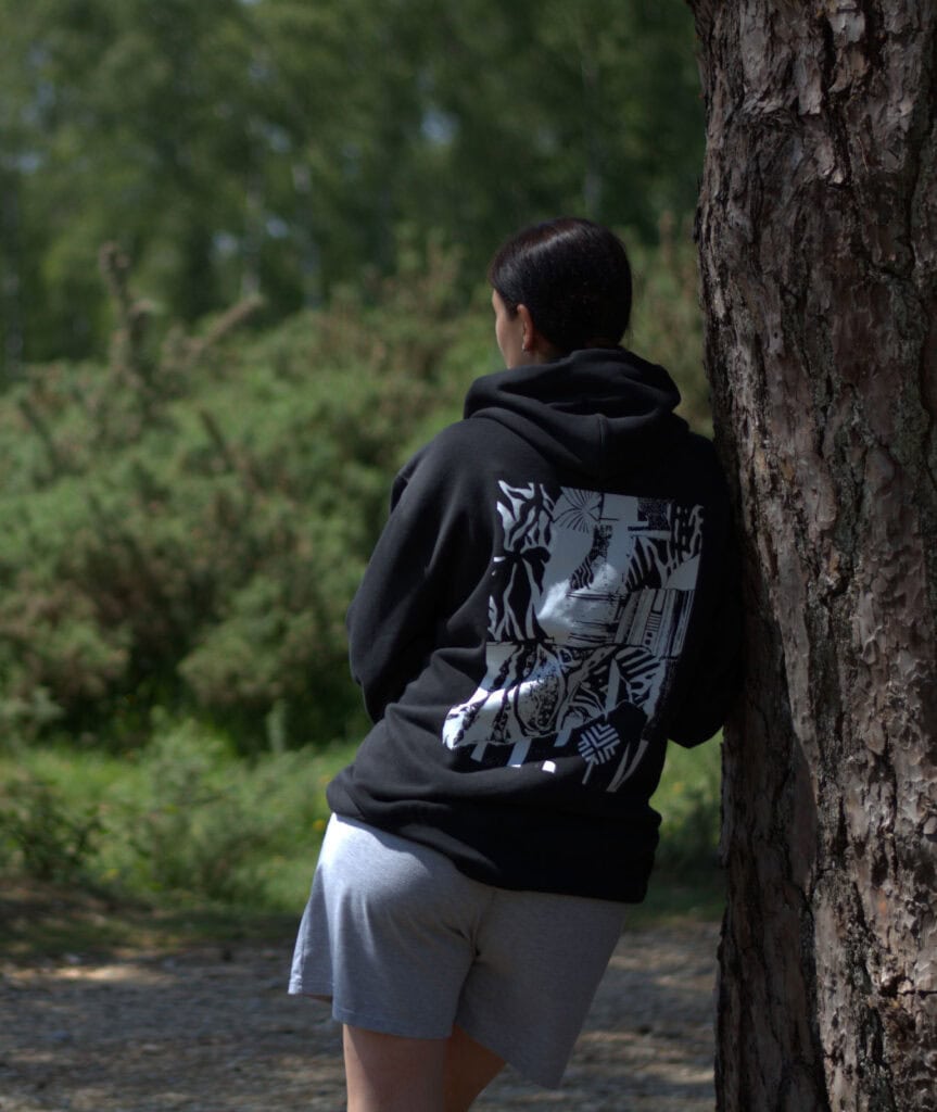 Pull over Hoodie – Black